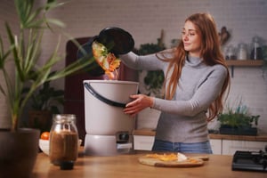 Kako Bokashi kompostiranje pretvarja biološke odpadke v kakovostno gnojilo