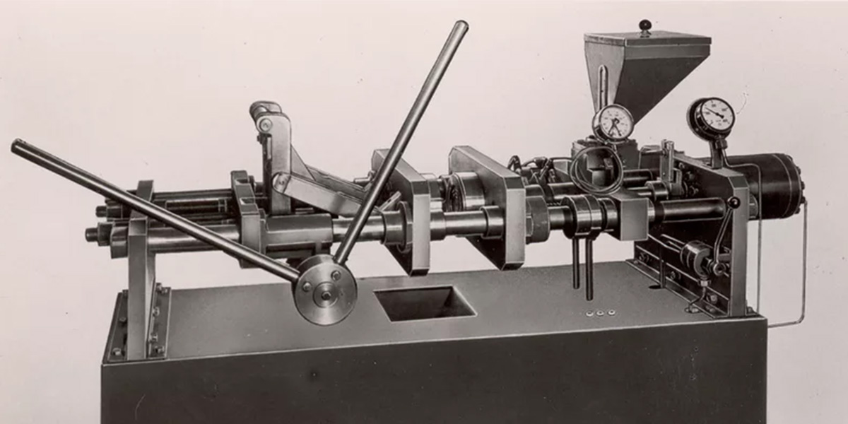 First injection molding machine