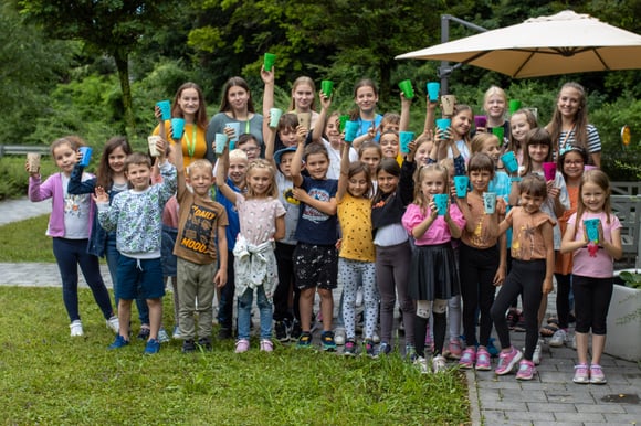 Otroci, kreativnost in trajnost: Skazalčkov teden v Skazi