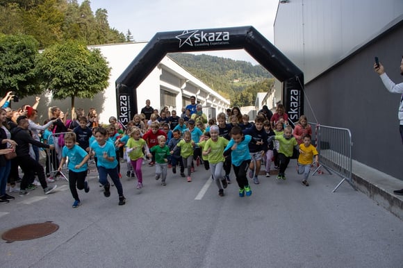 At the charity run, children put smiles on faces and collected 10,300€