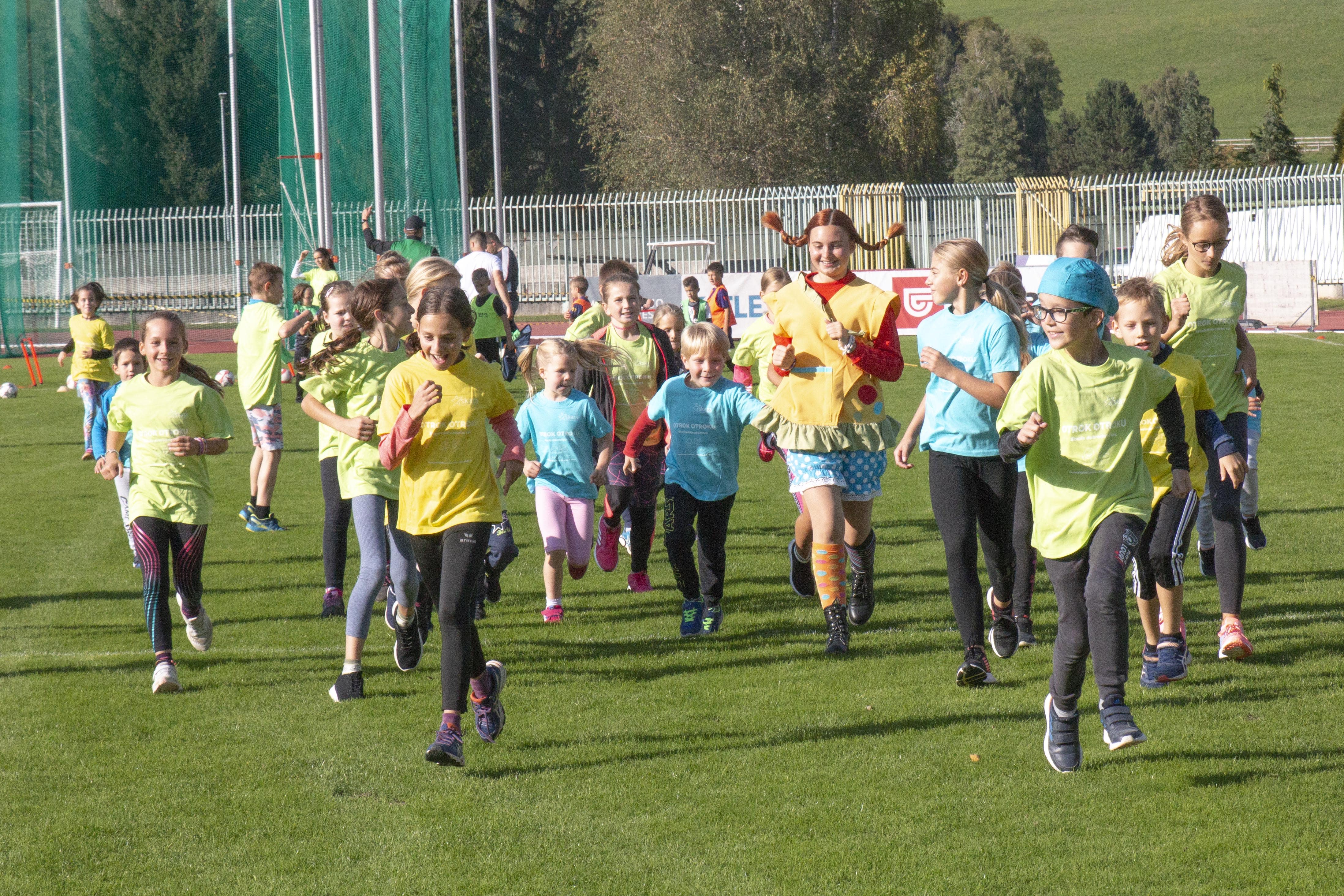 Kids running for other kids at the charity run