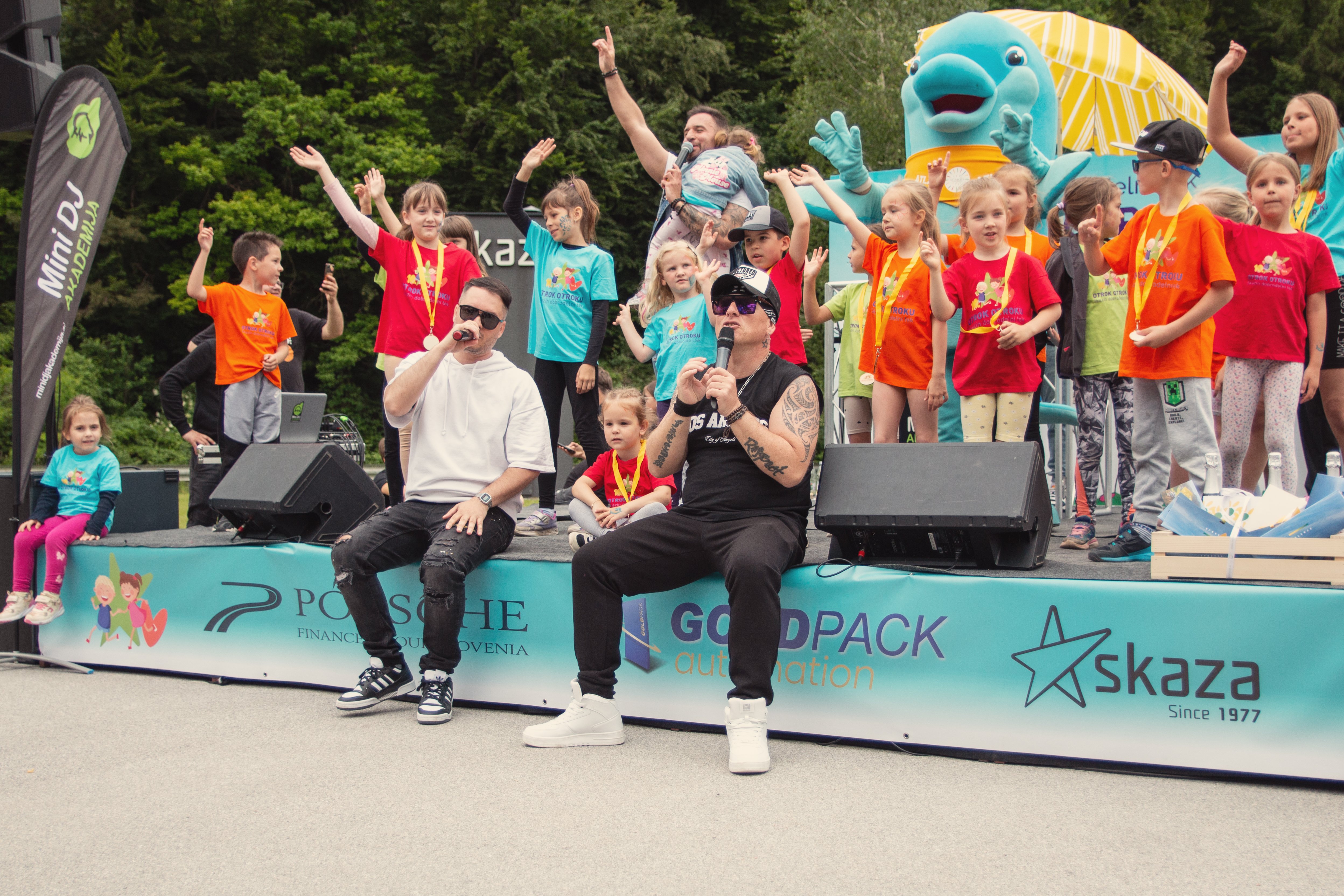 Nastop skupine Game Over, ki je s svojimi hiti razveselila  vse generacije. Skupaj smo na ves glas zapeli največje uspešnice in uživali v pozitivni energiji.