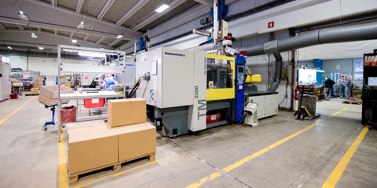 Plastic Injection Molding Machines in Skaza Machine Park