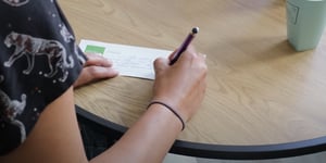 S pohvalami spodbujamo kreativnost in zavzetost naših sodelavcev