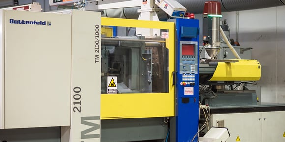 Skaza machine park and plastic injection molding machines