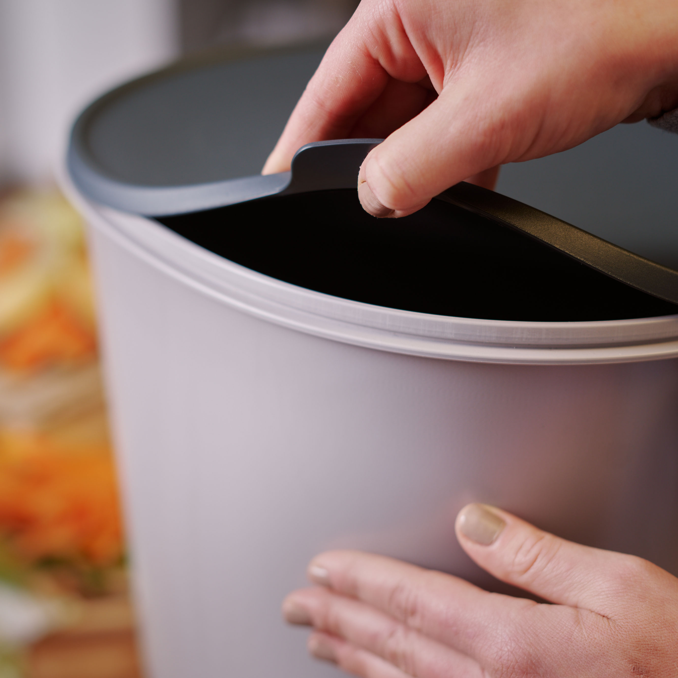 Air-tight bokashi bin for organic waste fermentation
